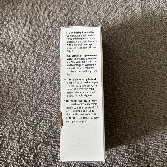 Essence Pretty Natural Hydrating Foundation “260 Warm Nutmeg” 1oz - Picture 2 of 5